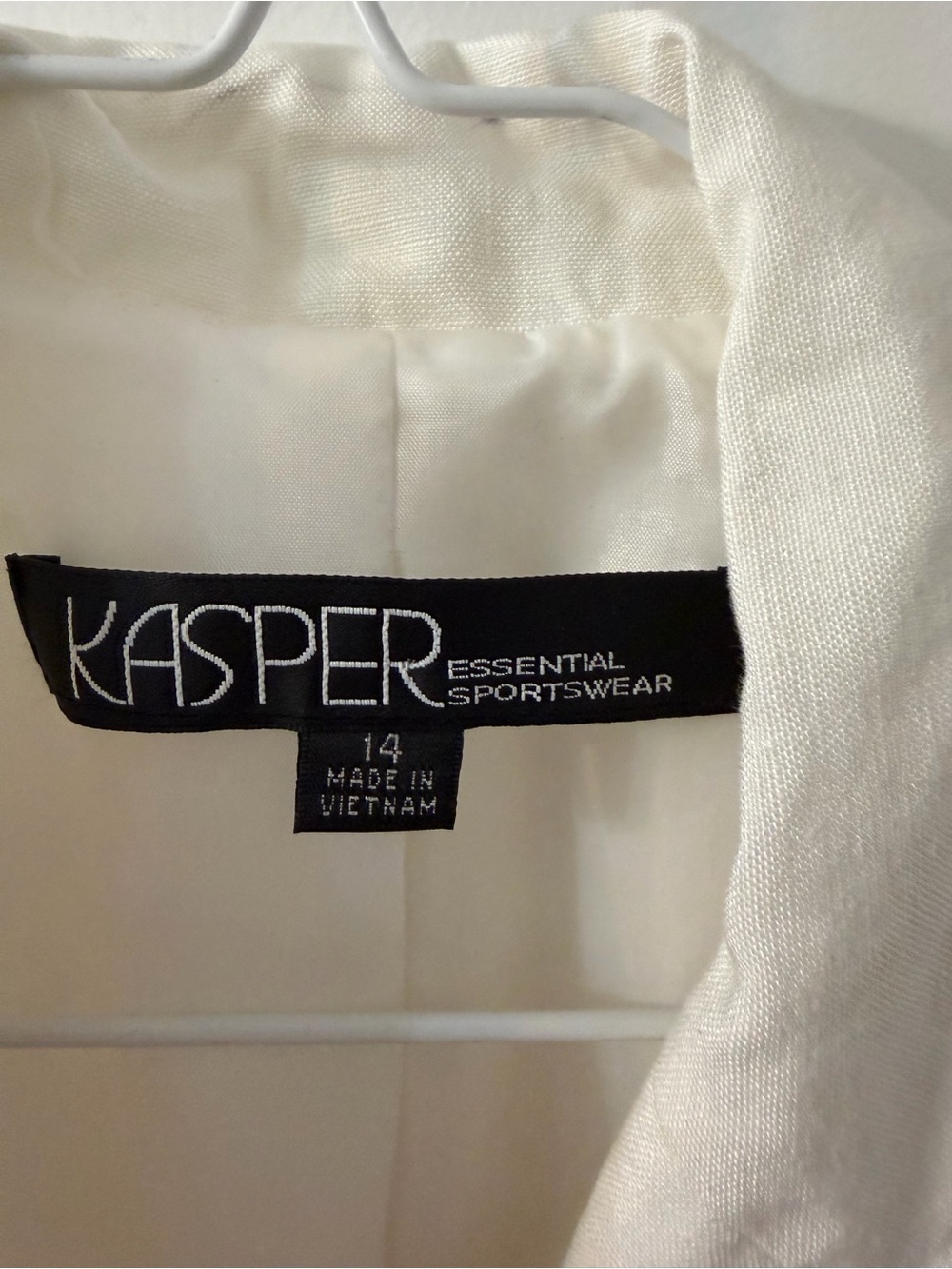 Kasper White Short-Sleeve Linen-Blend Blazer - Picture 4 of 5